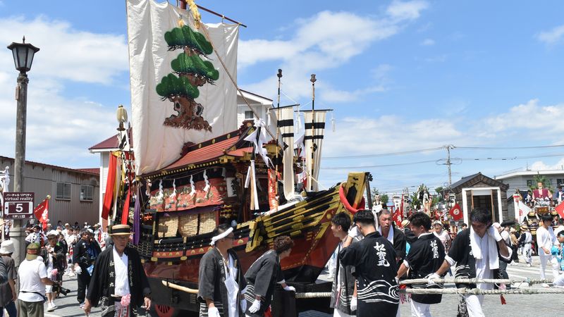 A Float, Matsuhomaru and Accessories for the Esashi Ubagami Daijingu Festival